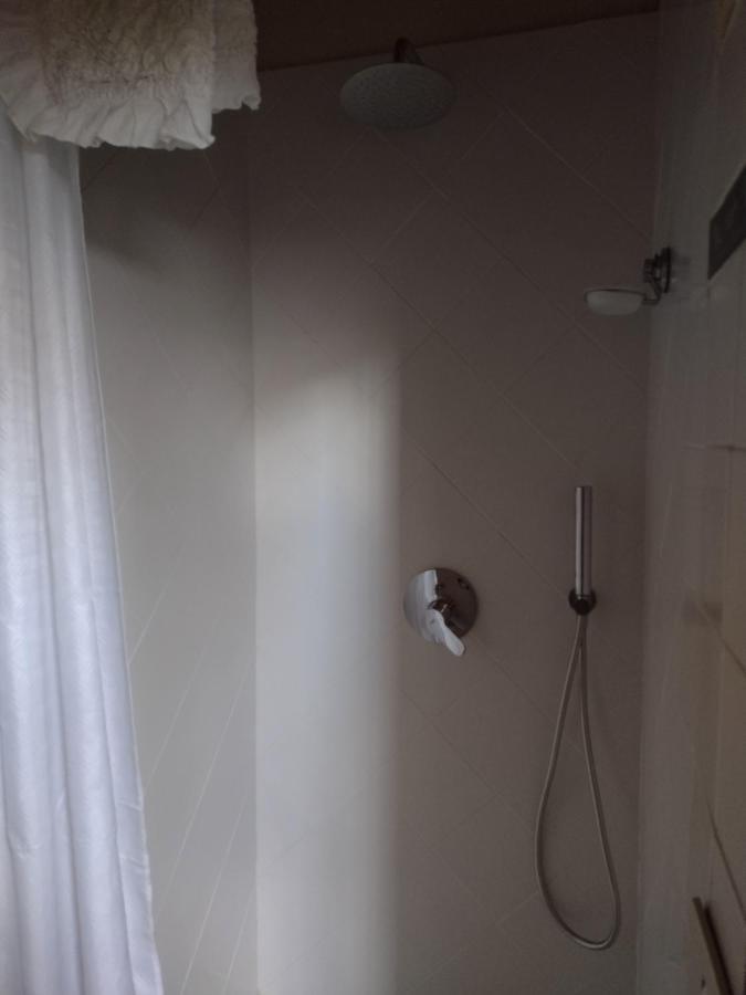 Gerani Rossi Villa บันโญเรจิโอ ภายนอก รูปภาพ